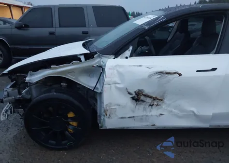 2022 Tesla Model Y Long Range Dual Motor All-Wheel Drive из США, поврежденный, VIN 7SAYGAEE4NF337341